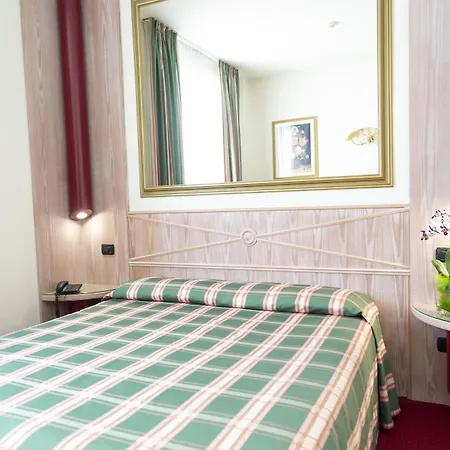 Ih Milano St. John 4*