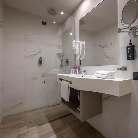 Hotel Ih Milano St. John